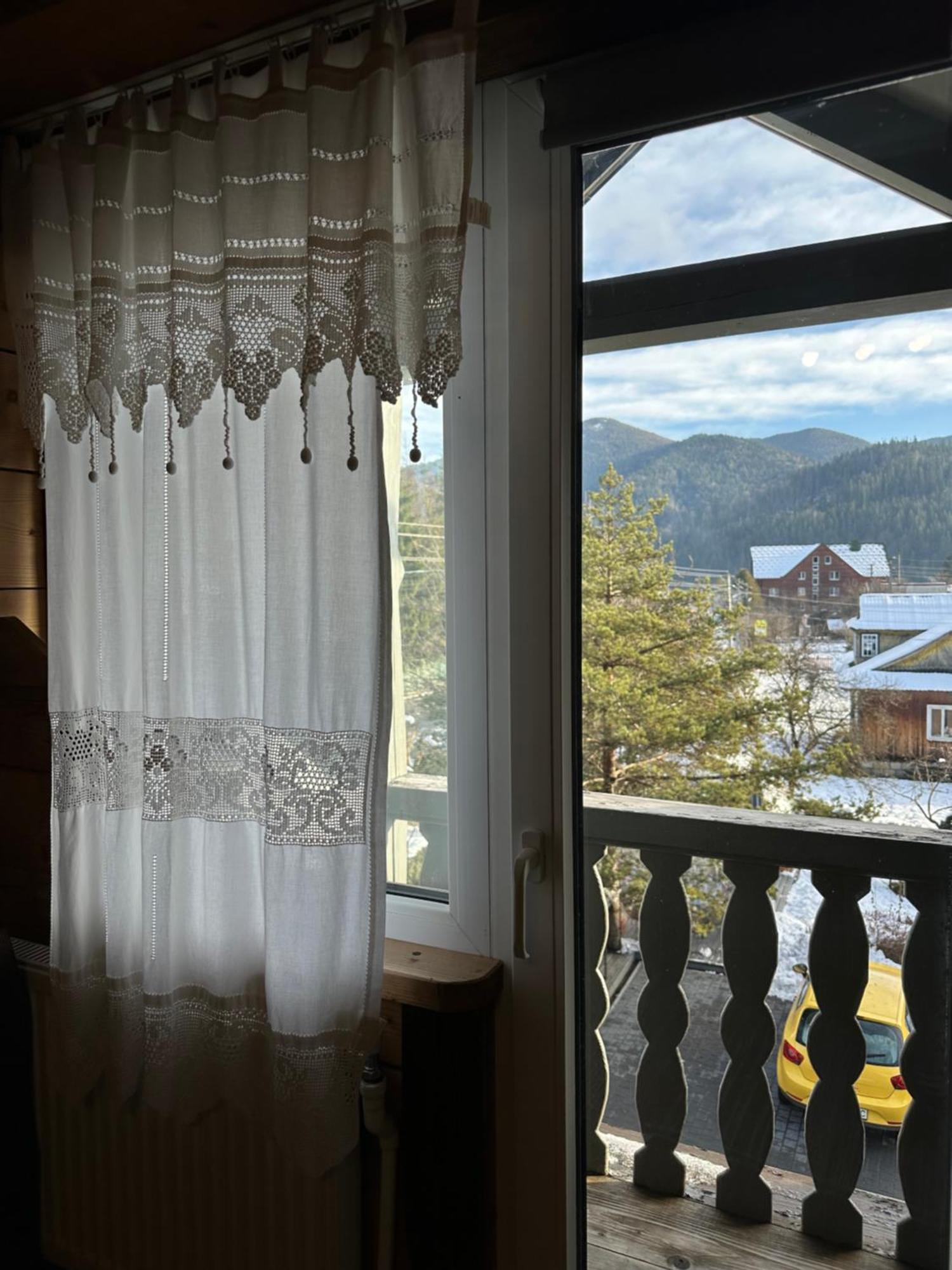 Guest House Anastasia Tatariv Kültér fotó