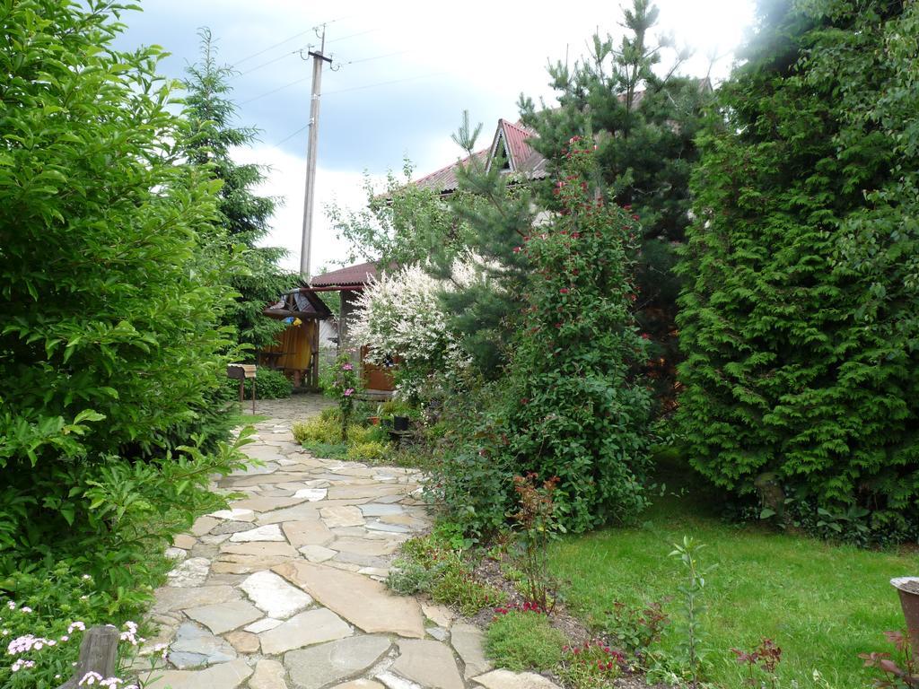 Guest House Anastasia Tatariv Kültér fotó